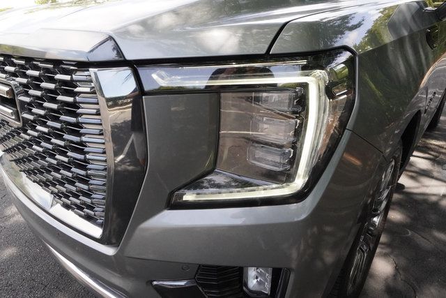 Used 2024 GMC Yukon Denali Ultimate AWD/4WD image 31