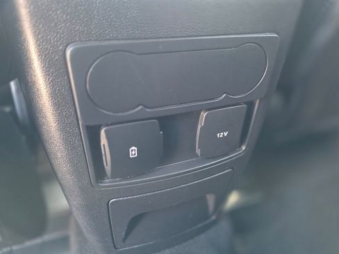 Used 2024 Ford Explorer XLT w/ Equipment Group 202A RWD image 19