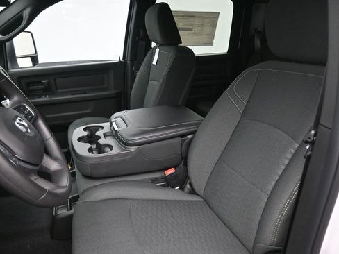 New 2026 RAM 2500 Tradesman AWD/4WD image 19