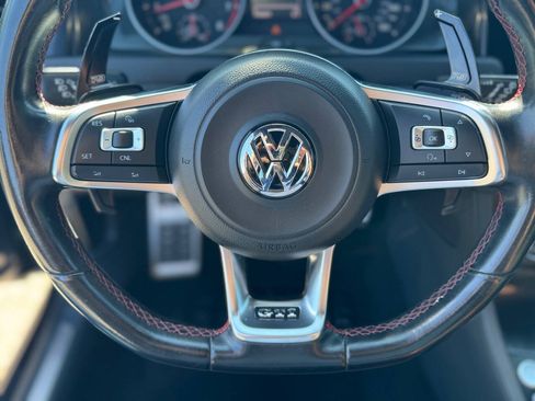Used 2015 Volkswagen GTI SE FWD image 11