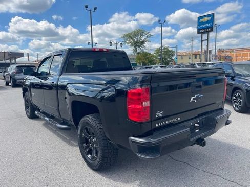 Used 2018 Chevrolet Silverado 1500 LT w/ Midnight Edition AWD/4WD image 14