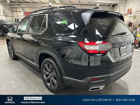 Certified 2025 Honda Pilot Sport image 6