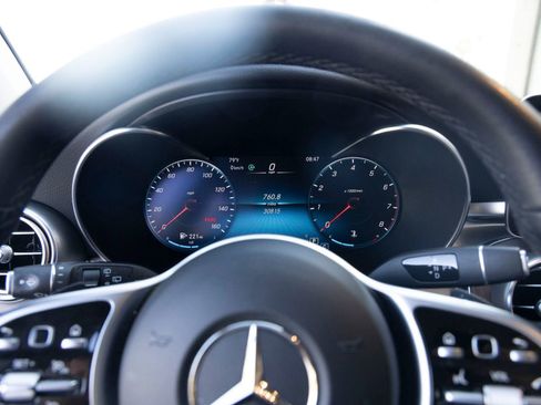 Used 2022 Mercedes-Benz GLC 300 image 16