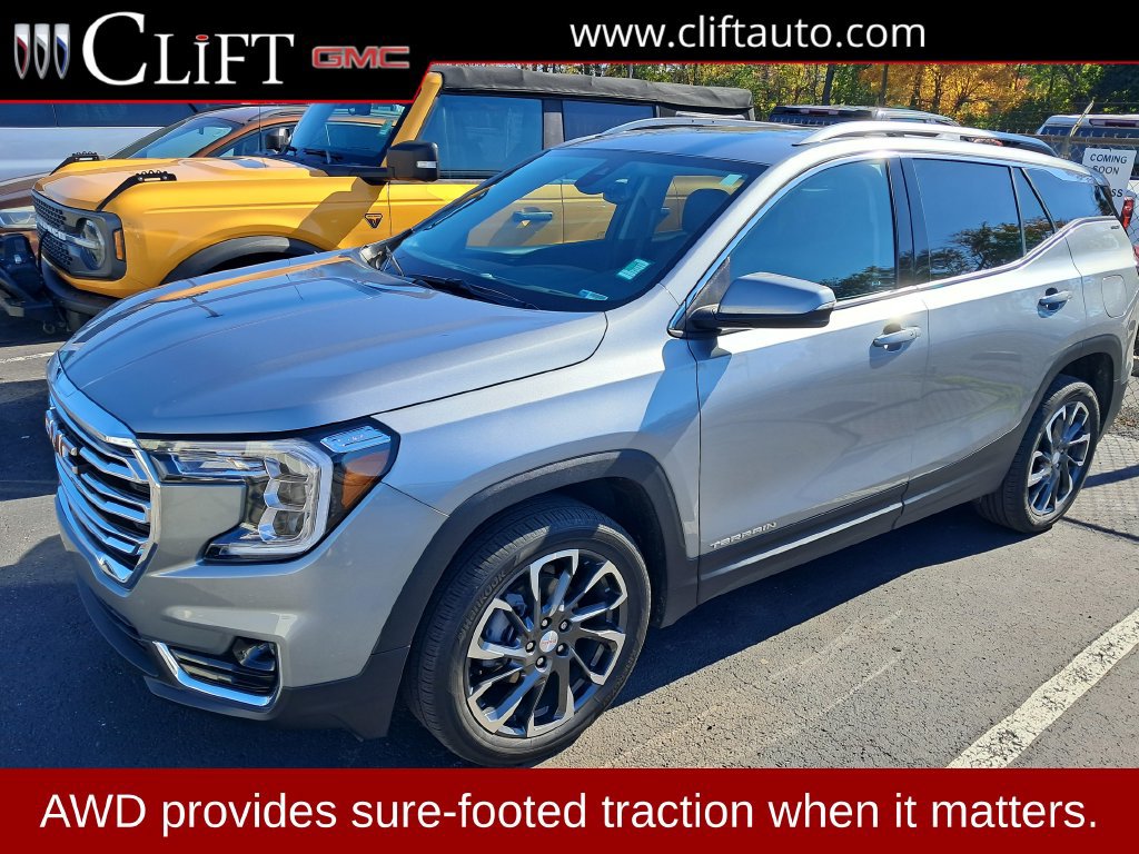 Used 2024 GMC Terrain SLT w/ LPO, Floor Liner Package AWD/4WD image 1