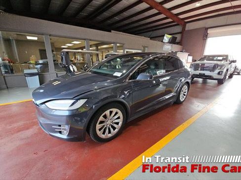 Used 2017 Tesla Model X 90D AWD/4WD image 2