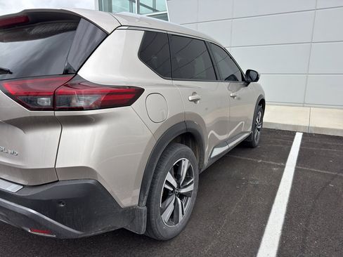 Used 2023 Nissan Rogue SL image 6