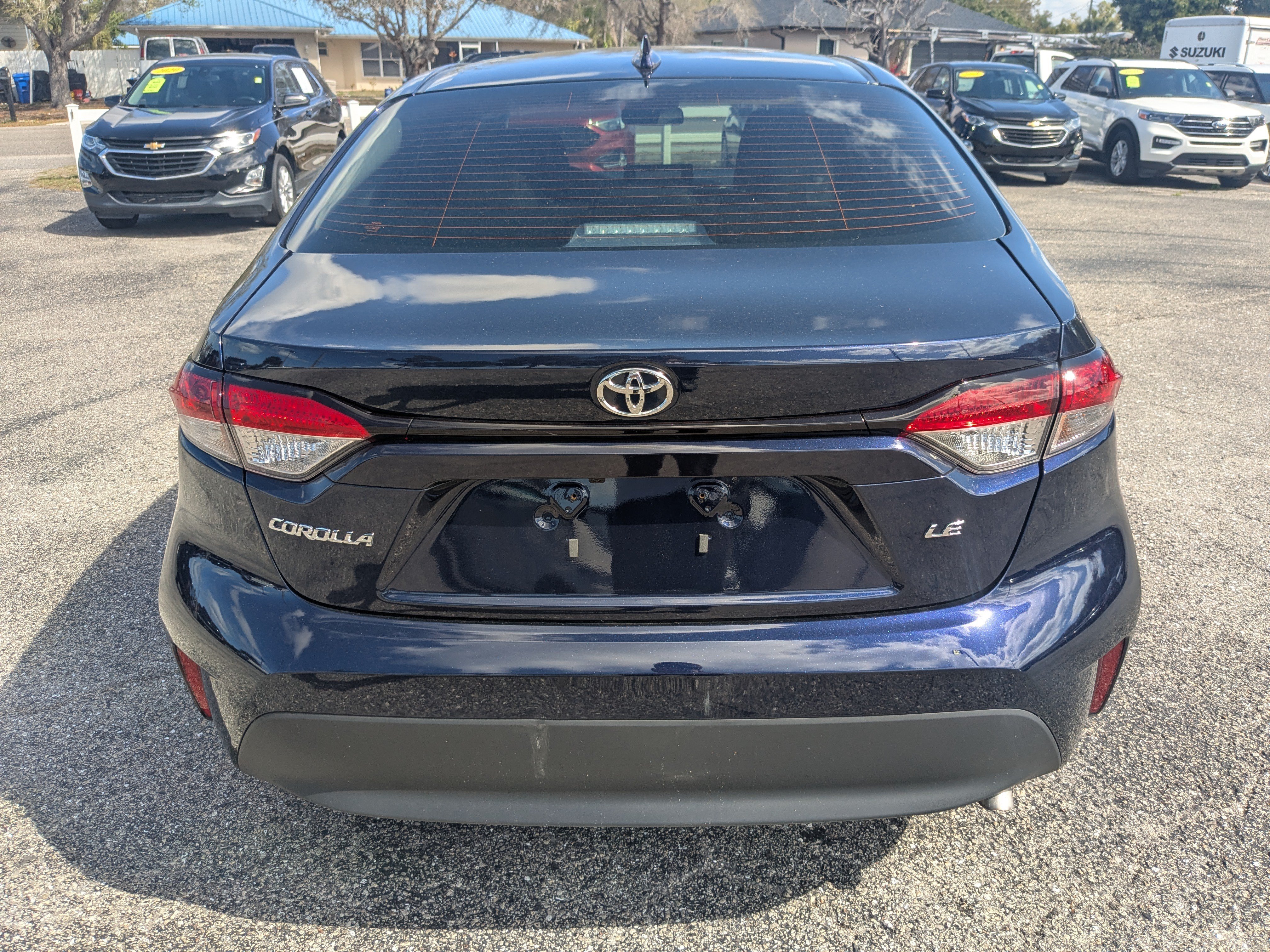 Used 2025 Toyota Corolla LE FWD image 5