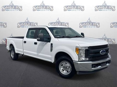 Used 2017 Ford F250 XL w/ Power Equipment Group RWD image 1
