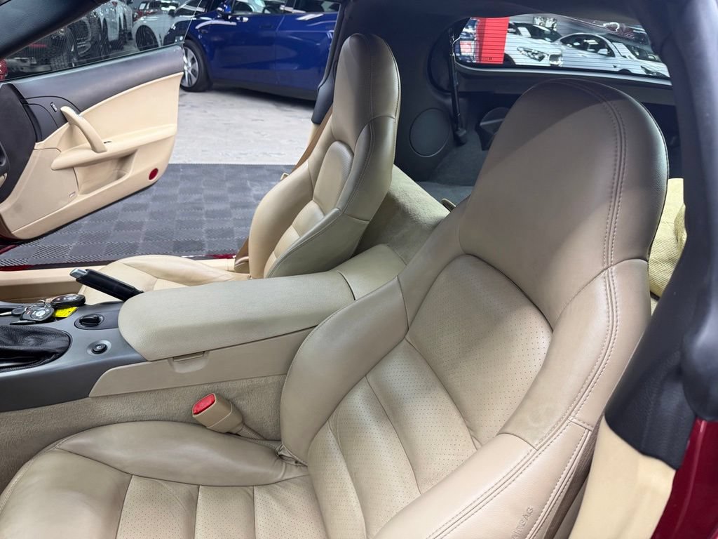 Used 2007 Chevrolet Corvette Coupe w/ Preferred Equipment Group RWD image 32
