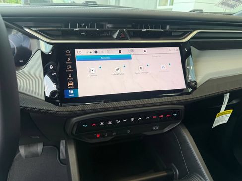 New 2026 Jeep Cherokee Limited AWD/4WD image 11
