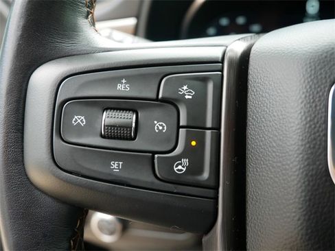 Used 2022 GMC Yukon AT4 image 19