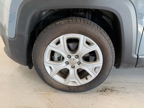 Used 2018 Jeep Renegade Limited w/ UConnect 8.4 Nav Group image 10