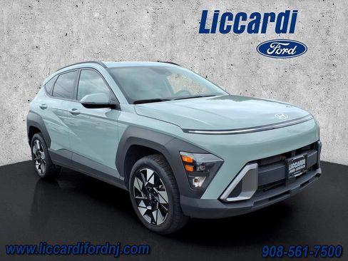 Used 2024 Hyundai Kona SEL AWD/4WD image 1