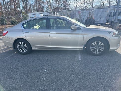 Used 2015 Honda Accord LX image 4