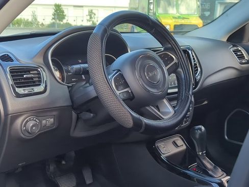 Used 2020 Jeep Compass Limited image 6