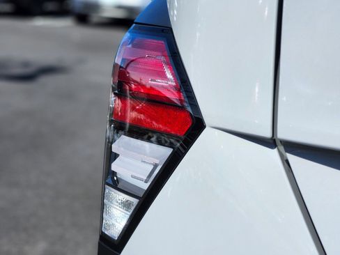 Certified 2024 Hyundai Kona Limited AWD/4WD image 9