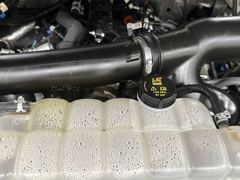 Used 2025 Ford F150 Lariat AWD/4WD image 7