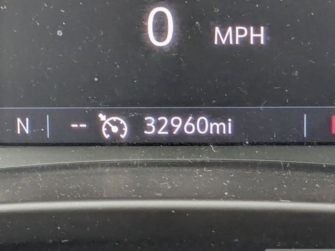 Used 2025 Chevrolet Blazer LT image 28