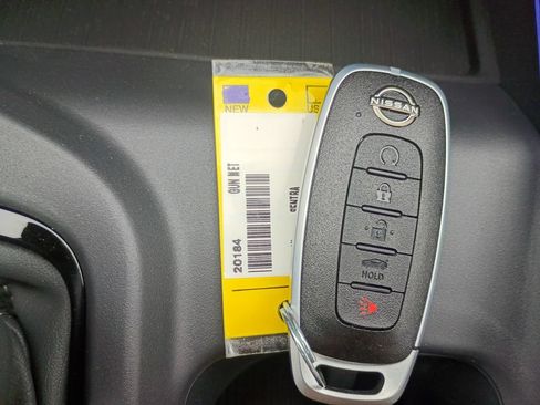 New 2026 Nissan Sentra SR w/ Floor Mat Package FWD image 31