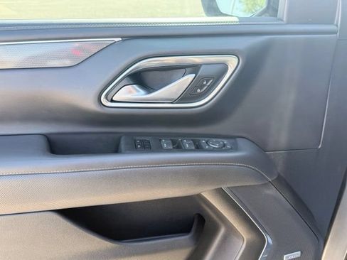 Used 2022 GMC Yukon AT4 AWD/4WD image 10