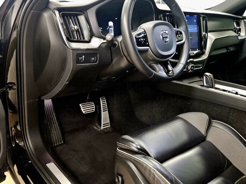 Used 2022 Volvo XC60 B5 R-Design w/ Advanced Package image 43