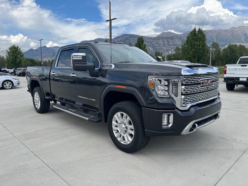 Used 2020 GMC Sierra 2500 Denali w/ Denali Ultimate Package image 9