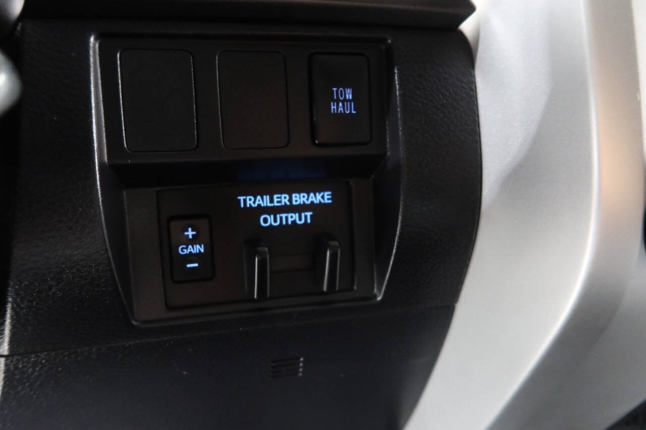 Used 2021 Toyota Tundra SR5 w/ SR5 Upgrade Package AWD/4WD image 24