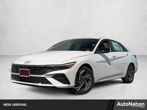 Used 2025 Hyundai Elantra Sport w/ Cargo Package image 1