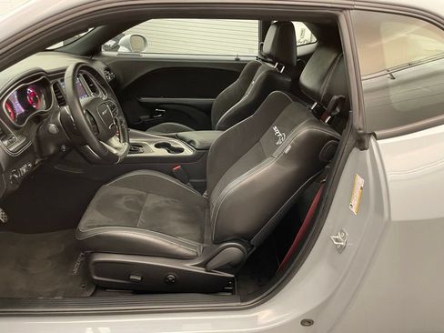 Used 2022 Dodge Challenger SRT Hellcat w/ Plus Package RWD image 20