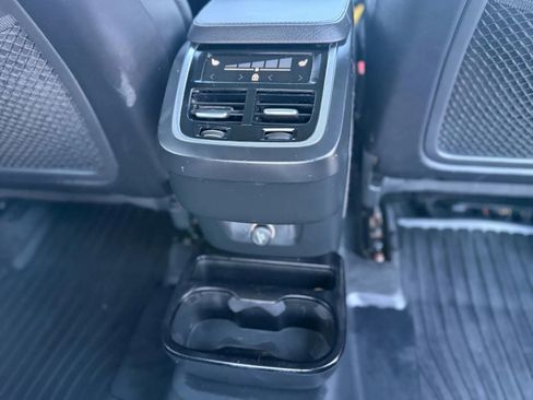 Used 2020 Volvo XC90 T6 Momentum w/ Protection Package image 27