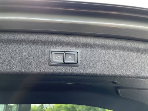 Used 2024 Audi Q3 2.0T Premium image 9