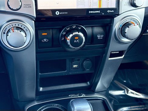 Used 2023 Toyota 4Runner SR5 Premium w/ Moonroof Package RWD image 33