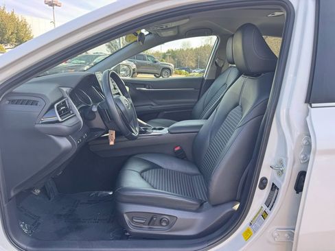 Used 2024 Toyota Camry SE image 21