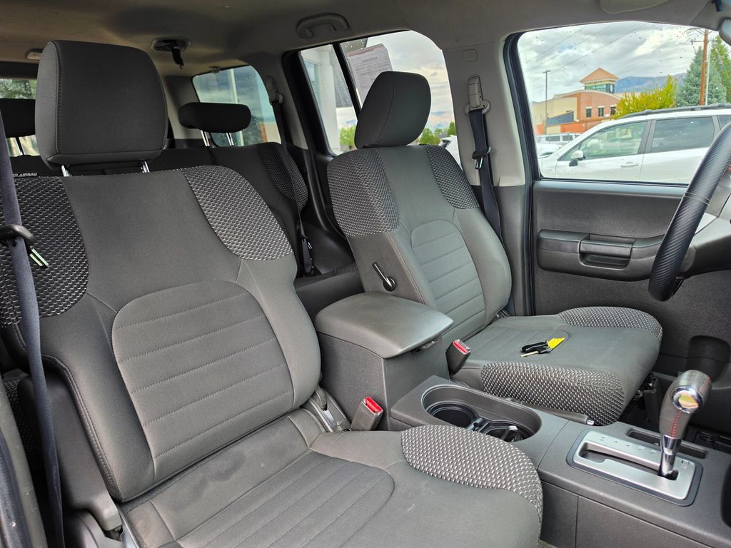 Used 2011 Nissan Xterra PRO-4X AWD/4WD image 14