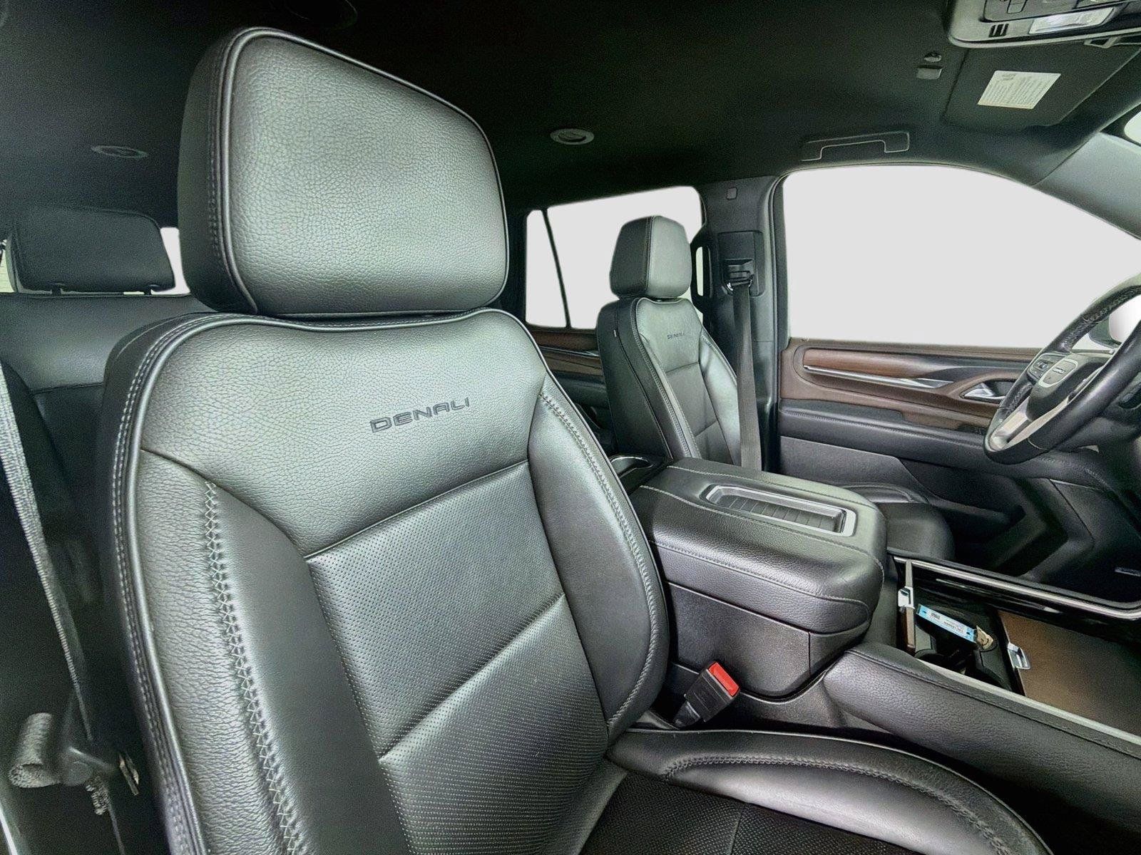Used 2022 GMC Yukon Denali AWD/4WD image 30