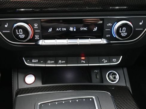 Used 2020 Audi SQ5 Premium Plus w/ Premium Plus Package AWD/4WD image 16