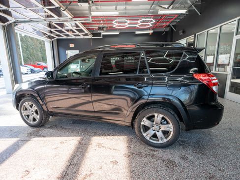 Used 2009 Toyota RAV4 Sport image 2
