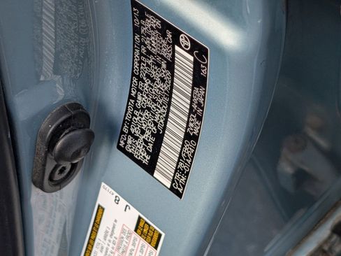 Used 2014 Toyota Prius Four image 39