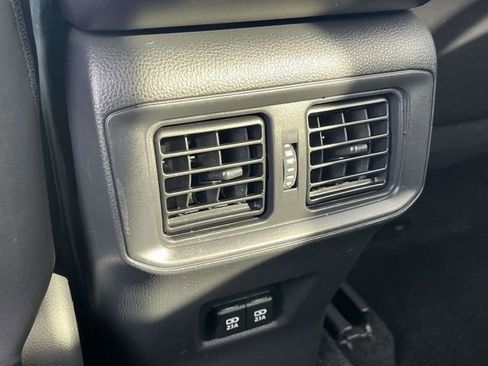 Used 2019 Toyota RAV4 XLE Premium image 20