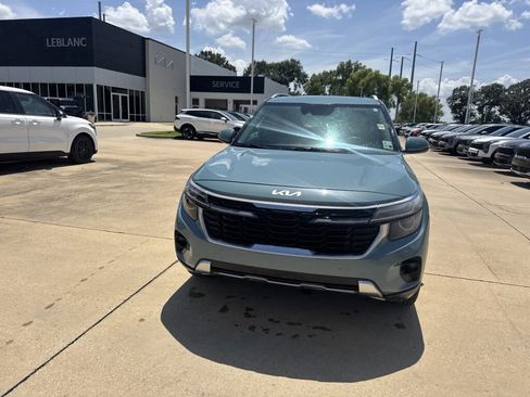Certified 2024 Kia Seltos EX AWD/4WD image 3
