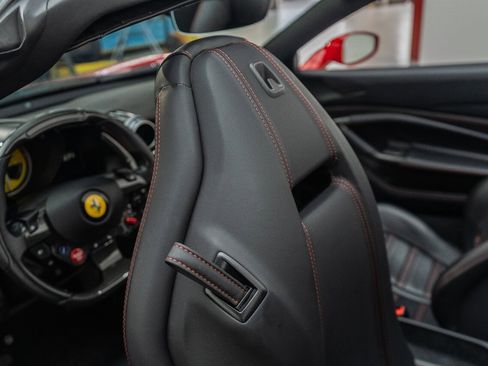 Used 2022 Ferrari F8 Tributo image 25