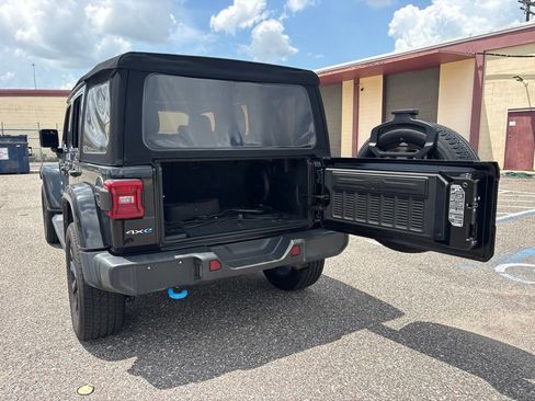 Used 2023 Jeep Wrangler Unlimited Sahara AWD/4WD image 13