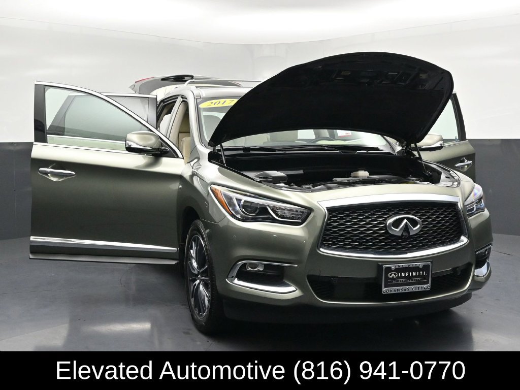 Used 2017 INFINITI QX60 Luxe w/ Deluxe Technology Package AWD/4WD image 46