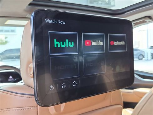 Used 2024 Cadillac Escalade ESV Premium Luxury image 23