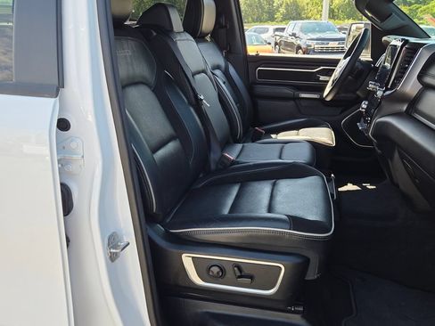 Used 2025 RAM 1500 Laramie AWD/4WD image 13