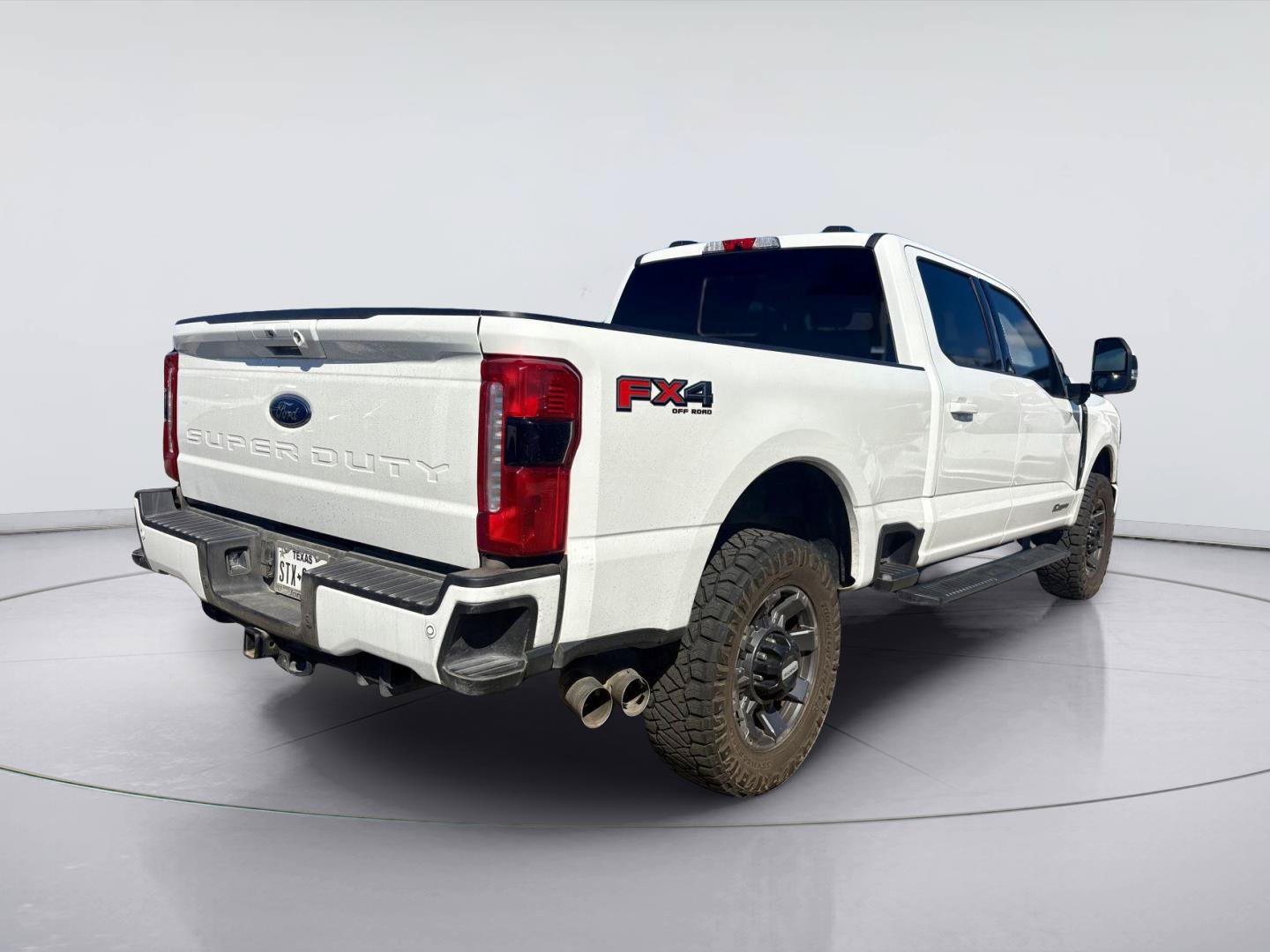 Used 2023 Ford F250 Lariat w/ Sport Appearance Package AWD/4WD image 2