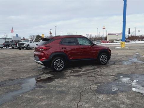 Used 2024 Chevrolet TrailBlazer LT w/ LT Cold Weather Package image 9