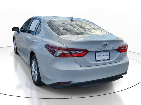 Used 2023 Toyota Camry LE image 4