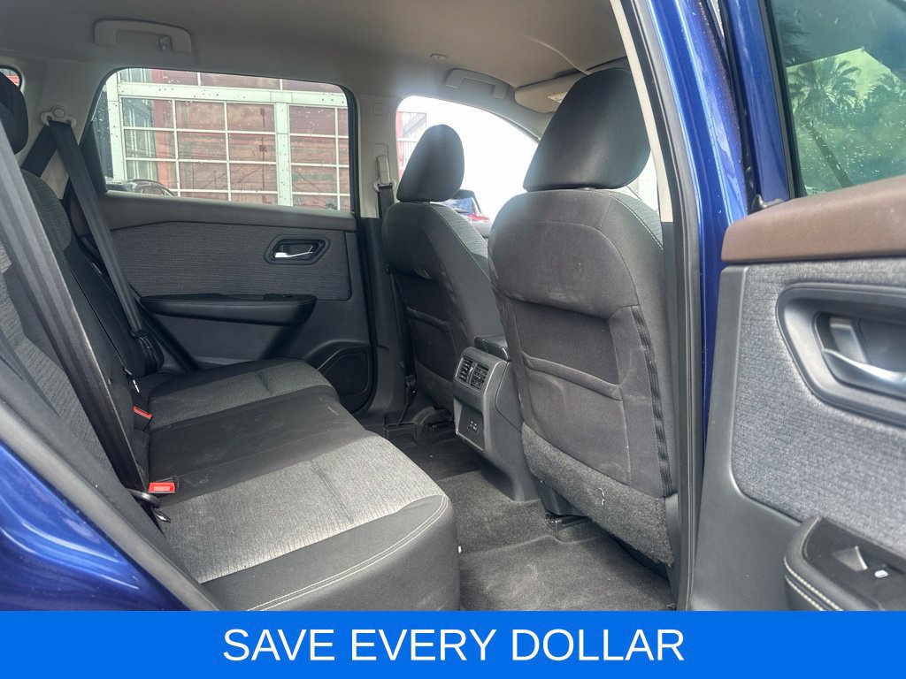 Used 2022 Nissan Rogue SV FWD image 18