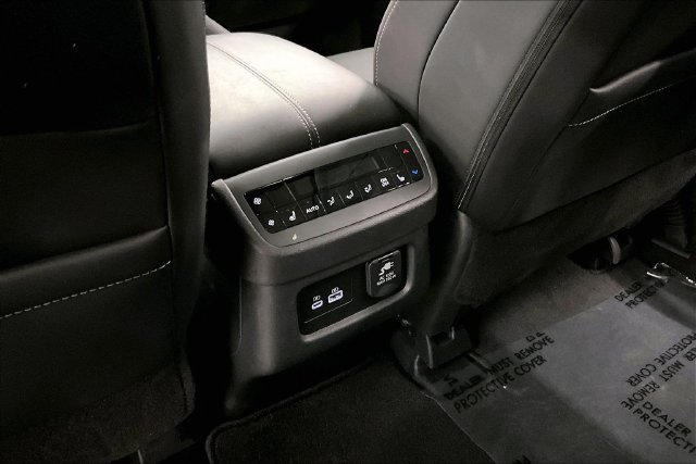 Used 2025 Nissan Pathfinder Platinum AWD/4WD image 34